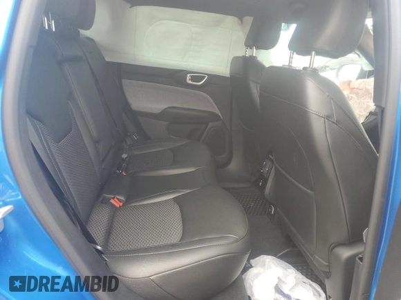 2025 Jeep Compass Latitude z VIN 3C4NJDBN2ST549479, wystawiony jako Copart lot #54985365 z przebiegiem 3 137 mil mil oraz Szkoda całkowita • Salvage title. Historia ofert i sprzedaży dostępna na DreamBid. Obrazek 11.