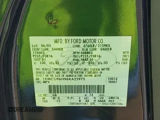 2006 Ford Escape Hybrid z VIN 1FMCU96H96KA25975, wystawiony jako IAAI lot #42130554 z przebiegiem 235 342 mil mil oraz . Historia ofert i sprzedaży dostępna na DreamBid. Obrazek 9.