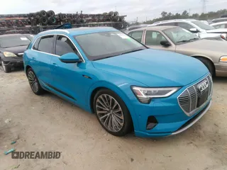 2019 Audi e-tron Prestige with VIN WA1VAAGE0KB007669, listed as a IAAI auction lot 40253514 with 45,177 mi miles and . Bid and sale history available at DreamBid. Image 1.