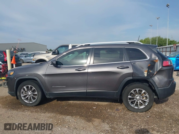 2019 Jeep Cherokee Latitude Plus with VIN 1C4PJLLB2KD403502, listed as a IAAI auction lot 42026964 with 57,000 mi miles and . Bid and sale history available at DreamBid. Image 14.