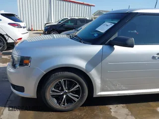 2013 Ford Flex SE z VIN 2FMGK5B88DBD11247, wystawiony jako IAAI lot #41979831 z przebiegiem 102 211 mil mil oraz . Historia ofert i sprzedaży dostępna na DreamBid. Obrazek 18.