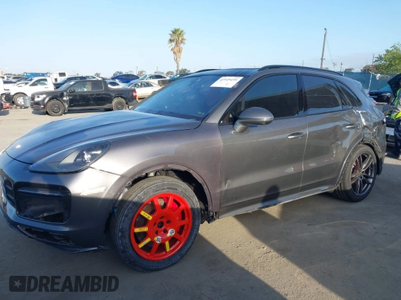 2021 Porsche Cayenne GTS z VIN WP1AG2AY0MDA35148, wystawiony jako IAAI lot #41949459 z przebiegiem 12 844 mil mil oraz . Historia ofert i sprzedaży dostępna na DreamBid. Obrazek 14.