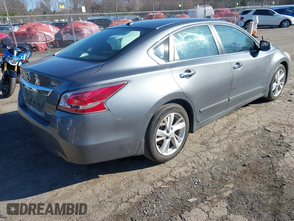 2014 Nissan Altima 2.5 with VIN 1N4AL3AP7EN240705, listed as a IAAI auction lot 41881013 with 94,455 mi miles. Bid and sale history available at carsss.com. Image 4.