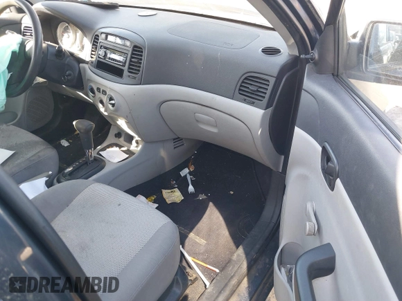 2009 Hyundai Accent Auto GLS with VIN KMHCN46C79U286647, listed as a IAAI auction lot 41748009 with 154,492 mi miles. Bid and sale history available at carsss.com. Image 5.