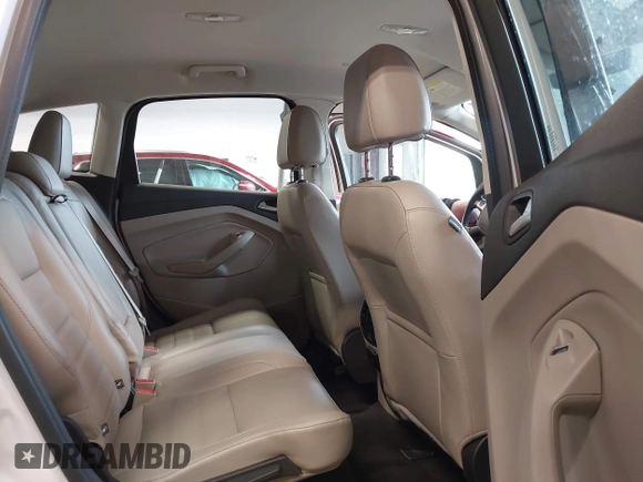 2017 Ford C-Max SE z VIN 1FADP5EU8HL107626, wystawiony jako IAAI lot #42279162 z przebiegiem 79 697 mil mil oraz . Historia ofert i sprzedaży dostępna na DreamBid. Obrazek 8.