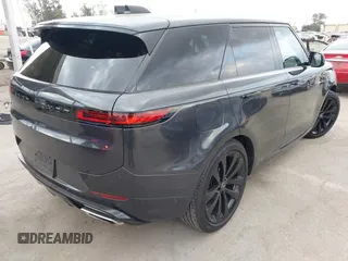 2025 Land Rover Range Rover Sport z VIN SAL1L9E45SA423111, wystawiony jako IAAI lot #42090141 z przebiegiem 4 668 mil mil oraz . Historia ofert i sprzedaży dostępna na DreamBid. Obrazek 4.