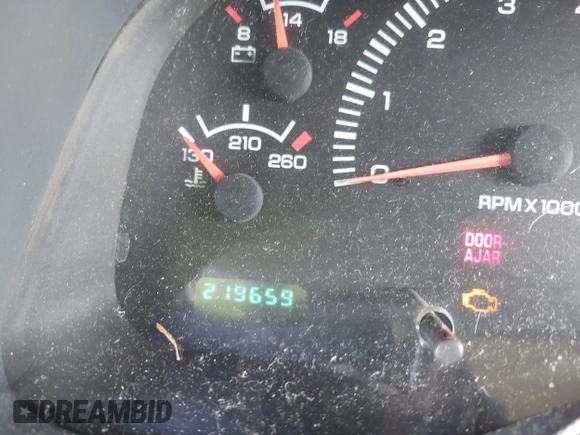 2000 Dodge Dakota Sport with VIN 1B7GL2AN0YS705134, listed as a IAAI auction lot 41997957 with 219,659 mi miles. Bid and sale history available at carsss.com. Image 7.