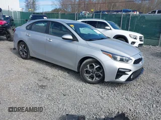 2019 Kia Forte LXS z VIN 3KPF24AD4KE095492, wystawiony jako IAAI lot #41968689 z przebiegiem 89 652 mil mil oraz . Historia ofert i sprzedaży dostępna na DreamBid. Obrazek 1.