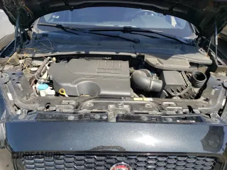 2018 Jaguar E-Pace S z VIN SADFJ2FX2J1Z17528, wystawiony jako Copart lot #67758933 z przebiegiem 81 576 mil mil oraz . Historia ofert i sprzedaży dostępna na DreamBid. Obrazek 12.