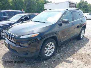 2017 Jeep Cherokee Latitude z VIN 1C4PJMCS7HD219932, wystawiony jako IAAI lot #40131246 z przebiegiem 97 795 mil mil oraz . Historia ofert i sprzedaży dostępna na DreamBid. Obrazek 2.