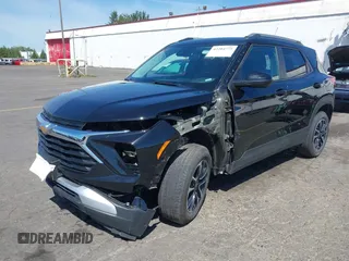 2025 Chevrolet TrailBlazer LT with VIN KL79MRSL5SB048301, listed as a IAAI auction lot 42204775 with 17,417 mi miles and . Bid and sale history available at DreamBid. Image 2.