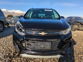 2021 Chevrolet Trax LT with VIN KL7CJPSM7MB371313, listed as a Copart auction lot 48622595 with 64,107 mi miles and Salvage Title. Bid and sale history available at carsss.com. Image 5.