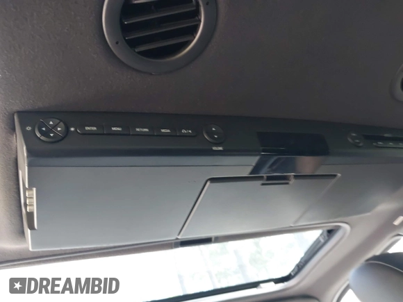 2010 Ford Expedition Limited с VIN 1FMJU2A59AEB52440, выставлен на аукционе IAAI как лот 42118480 с пробегом 155 858 миль миль и . История ставок и продаж доступна на DreamBid. Изображение 17.