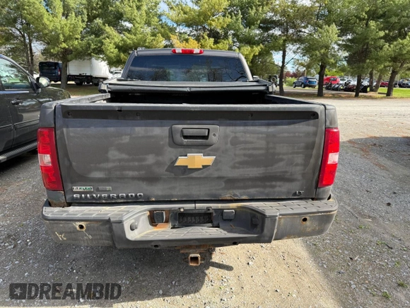 2011 Chevrolet Silverado 1500 LT with VIN 1GCRKSE36BZ260532, listed as a Copart auction lot 56358145 with 164,458 mi miles and Clean Title. Bid and sale history available at DreamBid. Image 9.