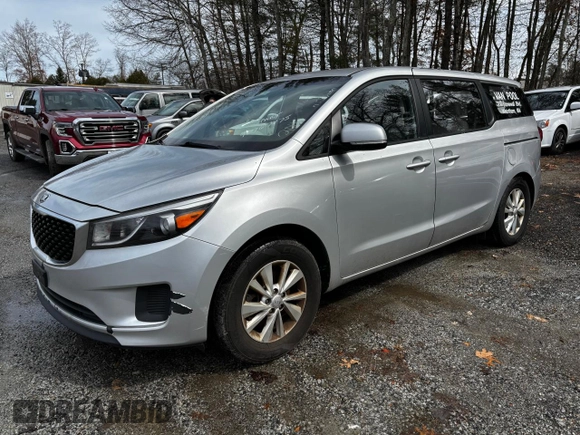 2016 Kia Sedona L with VIN KNDMA5C13G6173955, listed as a Copart auction lot 49946345 with 203,987 mi miles and Clean Title. Bid and sale history available at carsss.com. Image 7.