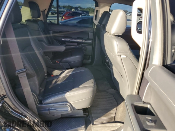 2024 Ford Expedition XLT with VIN 1FMJU1H84REA95604, listed as a Copart auction lot 86878914 with 4,977 mi miles and Salvage Title. Bid and sale history available at carsss.com. Image 12.