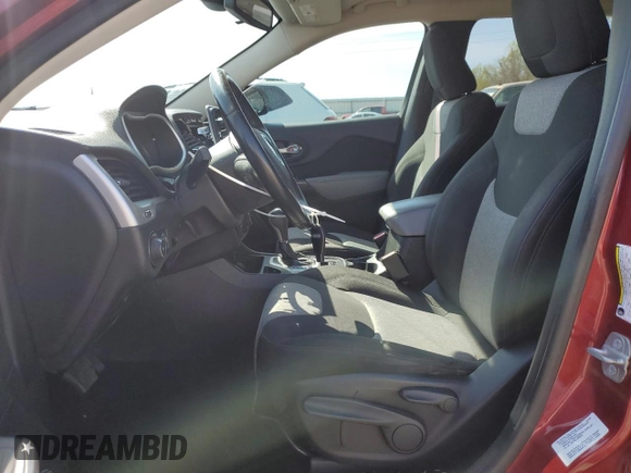 2014 Jeep Cherokee Latitude with VIN 1C4PJLCS2EW186719, listed as a Copart auction lot 50609725 with 140,449 mi miles and Salvage Title. Bid and sale history available at carsss.com. Image 7.