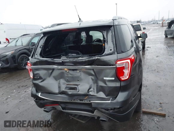 2018 Ford Explorer XLT with VIN 1FM5K7DH9JGC25899, listed as a IAAI auction lot 41661895 with 59,397 mi miles and . Bid and sale history available at DreamBid. Image 16.