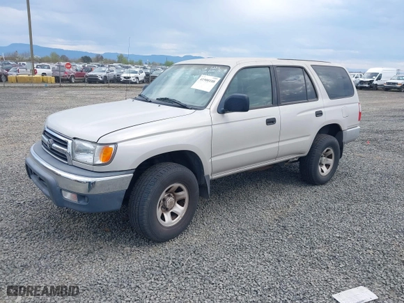 2000 Toyota 4Runner with VIN JT3GM84R7Y0068354, listed as a IAAI auction lot 41900188 with 232,102 mi miles. Bid and sale history available at carsss.com. Image 2.