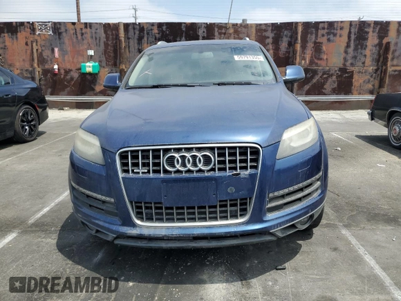 2014 Audi Q7 Premium Plus с VIN WA1LGAFE2ED010914, выставлен на аукционе Copart как лот 59791355 с пробегом 141 819 миль миль и Списание • Salvage title. История ставок и продаж доступна на DreamBid. Изображение 5.