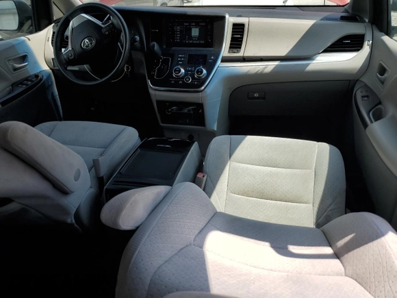 2015 Toyota Sienna LE AAS with VIN 5TDKK3DC7FS600464, listed as a Copart auction lot 61385735 with 159,748 mi miles and Clean title. Bid and sale history available at DreamBid. Image 8.