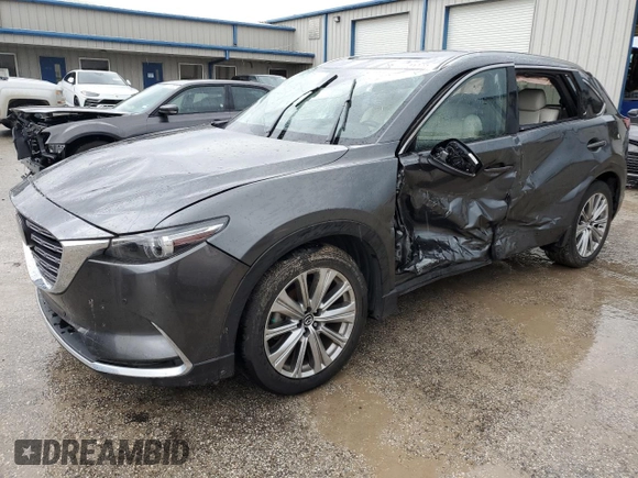 2021 Mazda CX-9 Signature with VIN JM3TCBEY4M0539149, listed as a Copart auction lot 39943894 with 43,463 mi miles and Non Repairable. Bid and sale history available at carsss.com. Image 1.