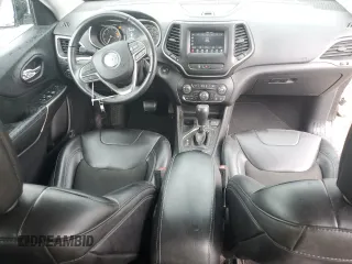 2019 Jeep Cherokee Latitude Plus with VIN 1C4PJLLB7KD247005, listed as a Copart auction lot 61600615 with 75,210 mi miles and Salvage title. Bid and sale history available at DreamBid. Image 8.