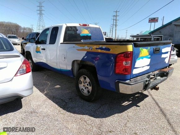 2013 Chevrolet Silverado 1500 LT with VIN 1GCRCSE0XDZ278084, listed as a IAAI auction lot 41826461 with 293,696 mi miles. Bid and sale history available at carsss.com. Image 3.