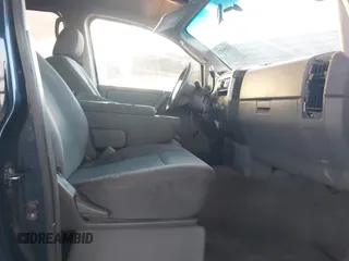 2006 Nissan Titan SE z VIN 1N6AA07AX6N509540, wystawiony jako IAAI lot #42054973 z przebiegiem 166 413 mil mil oraz . Historia ofert i sprzedaży dostępna na DreamBid. Obrazek 5.