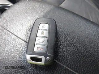 2011 Kia Sorento EX with VIN 5XYKU3A14BG100573, listed as a IAAI auction lot 42084108 with 245,187 mi miles. Bid and sale history available at carsss.com. Image 11.
