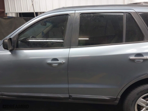 2009 Hyundai Santa Fe GLS with VIN 5NMSG13D69H316685, listed as a IAAI auction lot 41966283 with 147,761 mi miles. Bid and sale history available at carsss.com. Image 13.