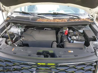 2018 Ford Explorer Sport with VIN 1FM5K8GT6JGB32411, listed as a IAAI auction lot 41927703 with 52,289 mi miles. Bid and sale history available at carsss.com. Image 10.
