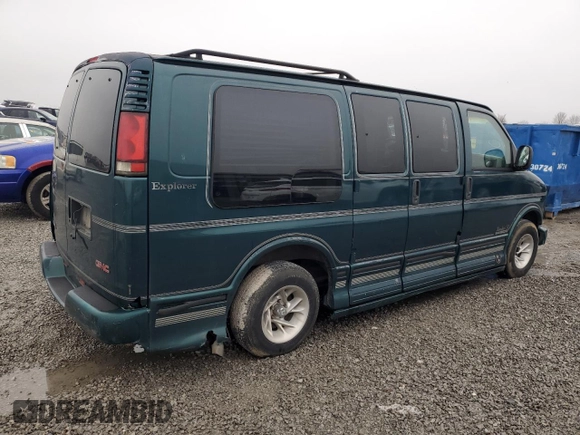 1998 GMC Savana Cargo Van YF7 with VIN 1GDFG15R5W1096726, listed as a Copart auction lot 83836574 with 0 mi miles and Salvage Title. Bid and sale history available at carsss.com. Image 3.