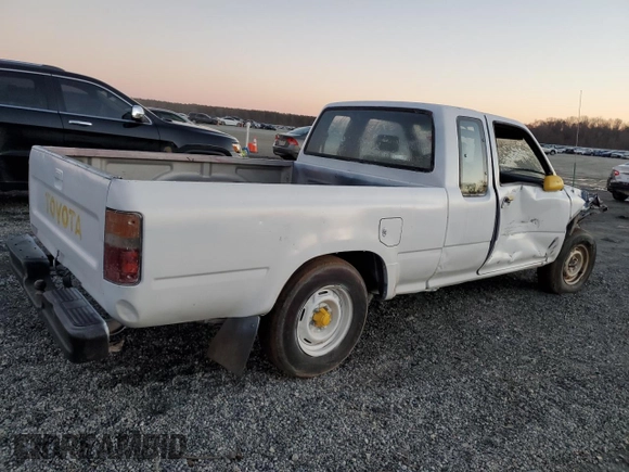 1990 Toyota 2WD Pickups DX with VIN JT4RN93P1L5021226, listed as a Copart auction lot 41758625 with 305,926 mi miles and Salvage Title. Bid and sale history available at carsss.com. Image 3.