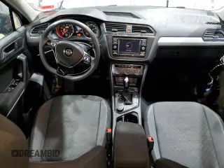 2019 Volkswagen Tiguan S z VIN 3VV0B7AX4KM026679, wystawiony jako Copart lot #49589295 z przebiegiem 80 971 mil mil oraz Szkoda całkowita • Salvage title. Historia ofert i sprzedaży dostępna na DreamBid. Obrazek 8.