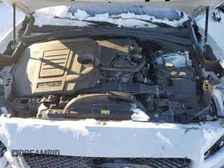 2019 Jaguar F-Pace 30t Portfolio with VIN SADCN2GX5KA365434, listed as a Copart auction lot 41701755 with 59,124 mi miles and Salvage title. Bid and sale history available at DreamBid. Image 12.