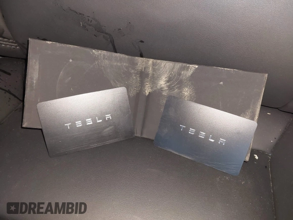 2024 Tesla Model Y Long Range z VIN 7SAYGDEE7RA294649, wystawiony jako IAAI lot #42022150 z przebiegiem 9 110 mil mil oraz . Historia ofert i sprzedaży dostępna na DreamBid. Obrazek 11.
