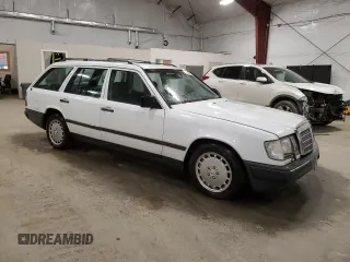 1987 Mercedes-Benz 300 with VIN WDBEB93D9HF036375, listed as a Copart auction lot 85326994 with 175,986 mi miles and Salvage Title. Bid and sale history available at DreamBid. Image 4.