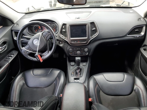 2020 Jeep Cherokee Trailhawk with VIN 1C4PJMBXXLD500953, listed as a Copart auction lot 58761405 with 68,457 mi miles and Salvage title. Bid and sale history available at DreamBid. Image 8.