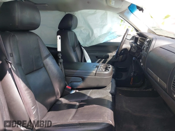 2013 Chevrolet Silverado 1500 LT with VIN 3GCPKSE77DG256115, listed as a IAAI auction lot 41984990 with 270,324 mi miles. Bid and sale history available at carsss.com. Image 5.