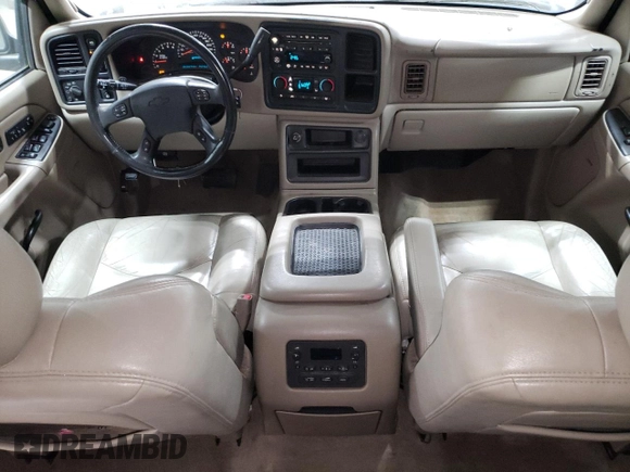2004 Chevrolet Suburban Z71 with VIN 3GNFK16Z84G317016, listed as a Copart auction lot 74145374 with 257,362 mi miles and Clean Title. Bid and sale history available at carsss.com. Image 8.