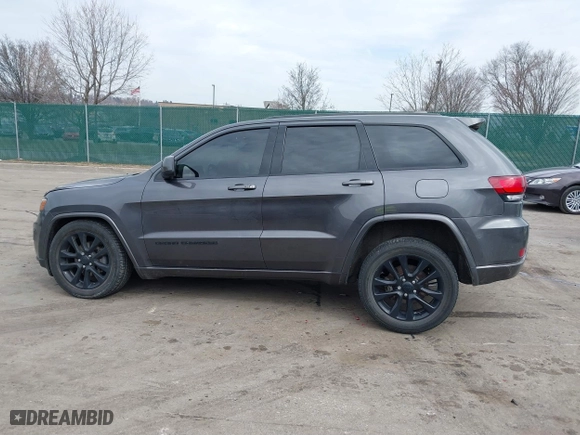 2018 Jeep Grand Cherokee Laredo E with VIN 1C4RJFAG4JC464783, listed as a IAAI auction lot 41664453 with 106,466 mi miles. Bid and sale history available at carsss.com. Image 14.