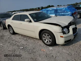 2007 Chrysler 300 Signature with VIN 2C3KA53GX7H715860, listed as a Copart auction lot 71077054 with 108,245 mi miles and Salvage Title. Bid and sale history available at carsss.com. Image 4.