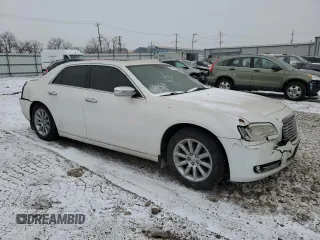 2014 Chrysler 300 with VIN 2C3CCAEGXEH358259, listed as a Copart auction lot 44725945 with 185,481 mi miles and Salvage Title. Bid and sale history available at carsss.com. Image 4.