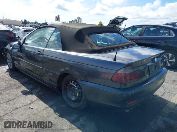 2006 BMW 3 Series 325Ci with VIN WBABW33406PX87925, listed as a IAAI auction lot 41524395 with 176,123 mi miles. Bid and sale history available at carsss.com. Image 3.