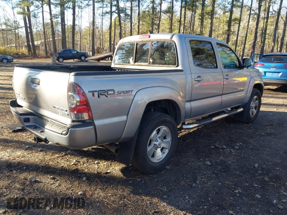 2015 Toyota Tacoma PreRunner z VIN 3TMJU4GNXFM191580, wystawiony jako IAAI lot #41216357 z przebiegiem 78 490 mil mil oraz . Historia ofert i sprzedaży dostępna na DreamBid. Obrazek 4.
