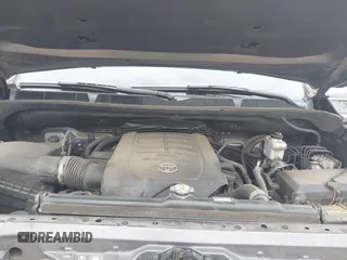 2019 Toyota Tundra SR5 z VIN 5TFHY5F15KX777874, wystawiony jako IAAI lot #42292266 z przebiegiem 98 341 mil mil oraz . Historia ofert i sprzedaży dostępna na DreamBid. Obrazek 10.