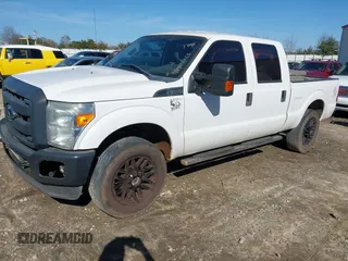 2016 Ford F-250 Lariat z VIN 1FT7W2B6XGEC21175, wystawiony jako IAAI lot #41404523 z przebiegiem 221 871 mil mil oraz . Historia ofert i sprzedaży dostępna na DreamBid. Obrazek 2.