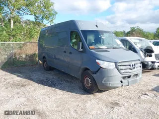 2019 Mercedes-Benz Sprinter Cargo Van with VIN WD4PF1CD1KP126367, listed as a IAAI auction lot 40745609 with 140,903 mi miles. Bid and sale history available at carsss.com. Image 1.