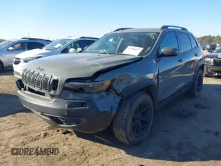 2019 Jeep Cherokee Trailhawk Elite with VIN 1C4PJMBX1KD401792, listed as a IAAI auction lot 41286027 with 70,236 mi miles. Bid and sale history available at carsss.com. Image 17.